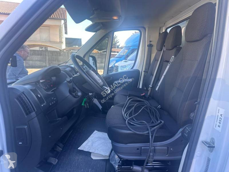 Veicolo commerciale Peugeot 335 L2 BHDI 140