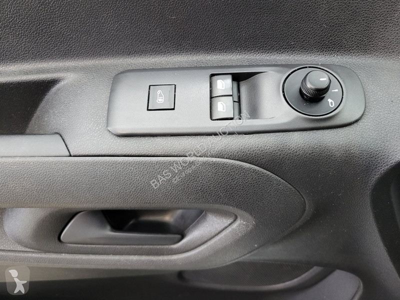 Véhicule utilitaire Opel 1.5D L2H1 Edition