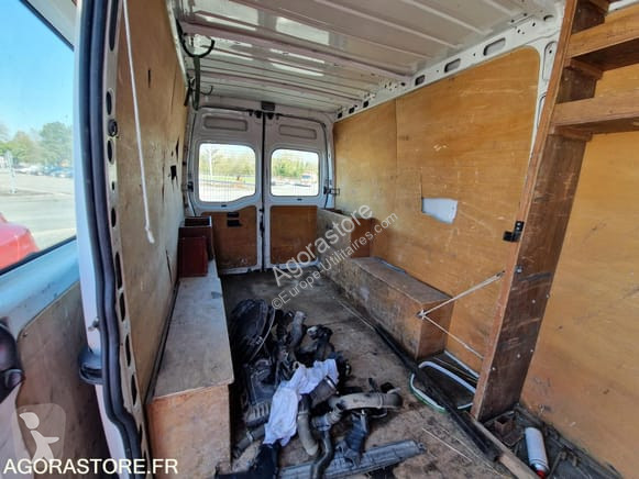 Véhicule utilitaire