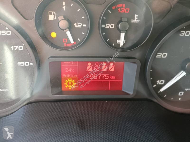 Veicolo commerciale Iveco 35C16 D