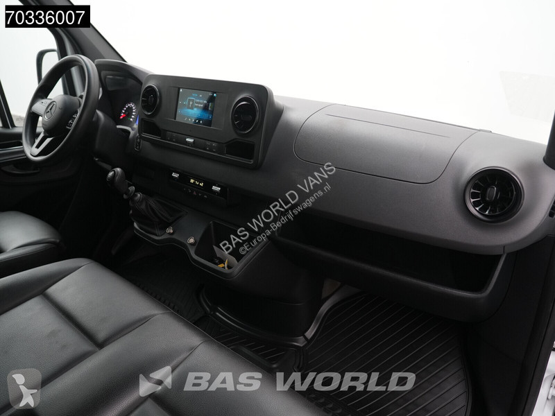 Коммерческий автомобиль Mercedes 311 CDI Open...