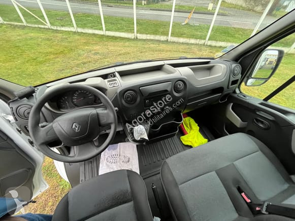 Коммерческий автомобиль Renault MASTER