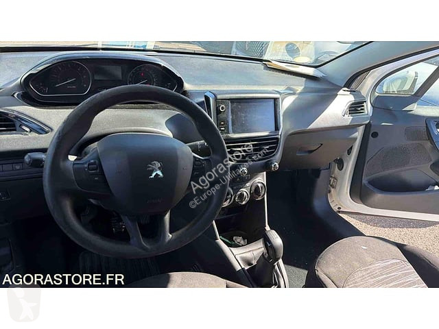 Коммерческий автомобиль