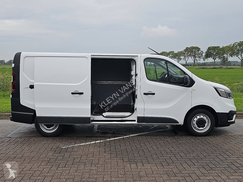 Autoutilitară Renault 2.0 DCI L2H1 Airco Trekhaak