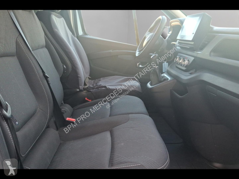 Samochód dostawczy Renault Fg L1H1 2T8 2.0 Blue...