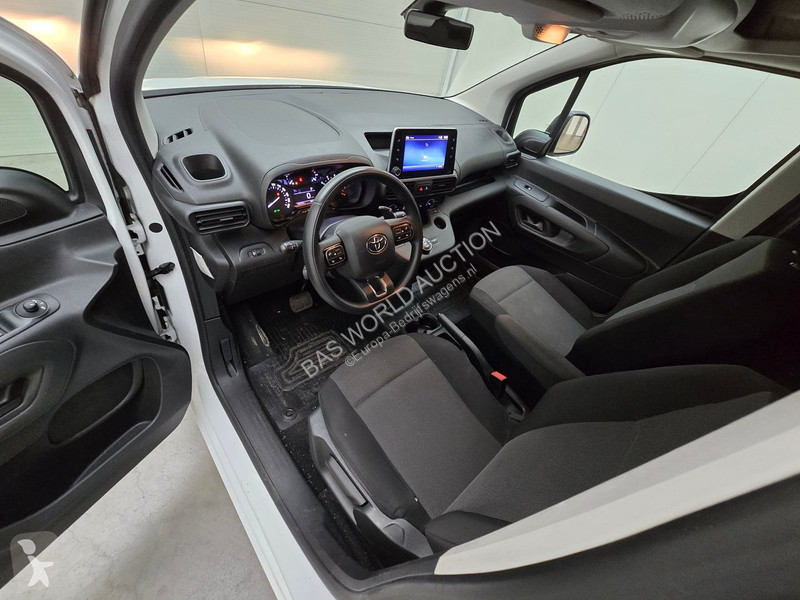 عربة نفعية Toyota 1.5 D-4D Live CITY