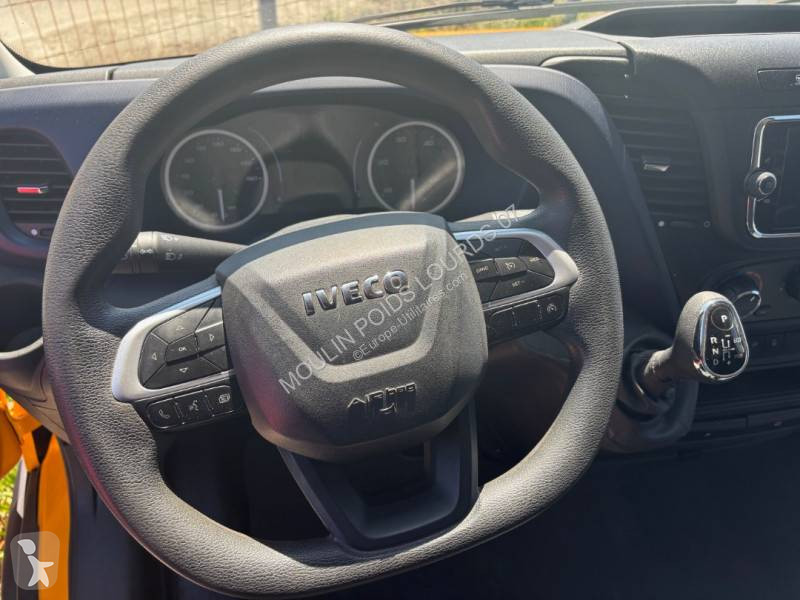 Furgoneta Iveco 35S16