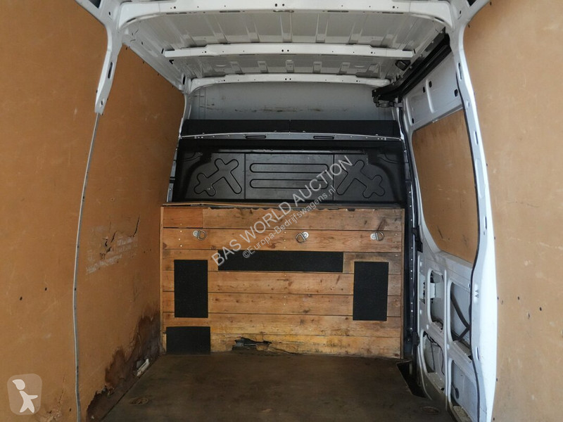 Autoutilitară Iveco 35S18