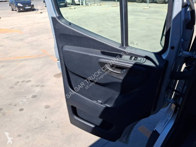 Veículo utilitário Mercedes 214 CDI