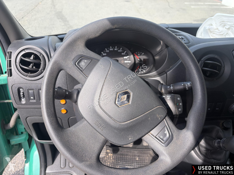 عربة نفعية Renault