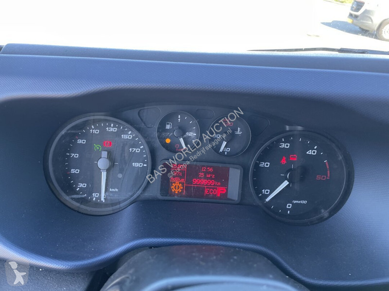 عربة نفعية Iveco