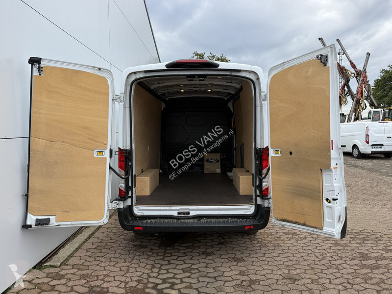 Samochód dostawczy Ford 68kWh 184PK L2H2 317km...