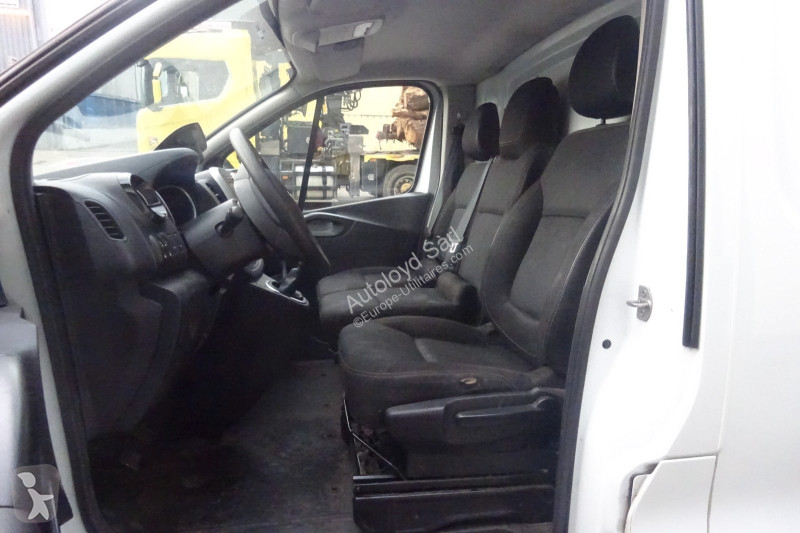 Véhicule utilitaire Renault TRAFIC 2,0 DCI 120