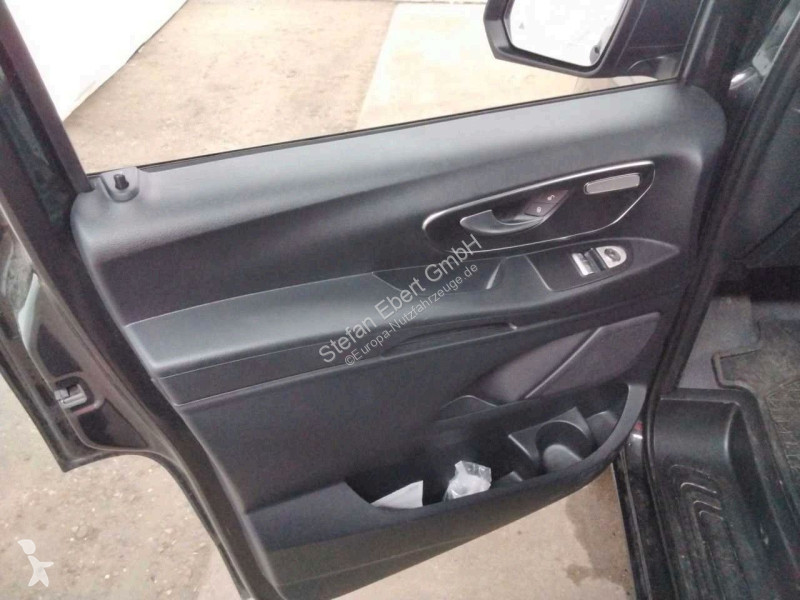 Véhicule utilitaire Mercedes 119 CDI 4x4 Tourer...