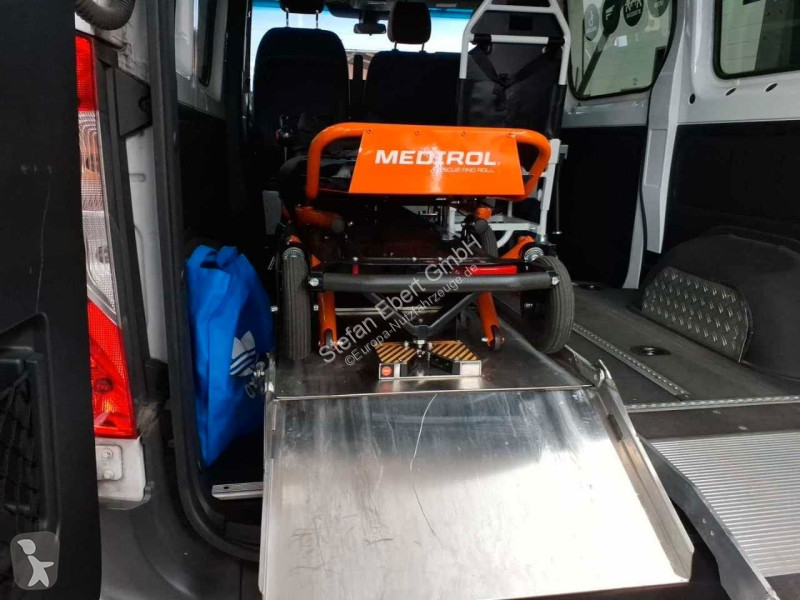 Véhicule utilitaire Mercedes 215 CDI 9G...
