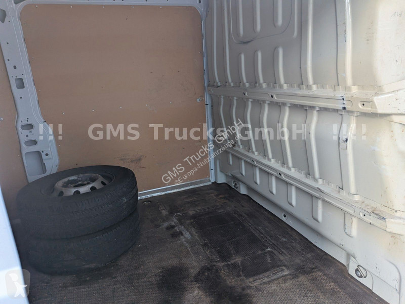 Véhicule utilitaire Fiat Multijet 130 / Nur...