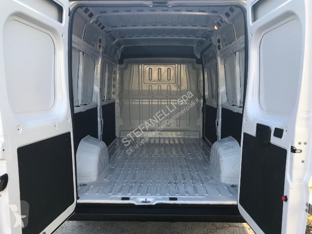 Véhicule utilitaire Fiat Ducato 33 MH2 2.2 mjt3...