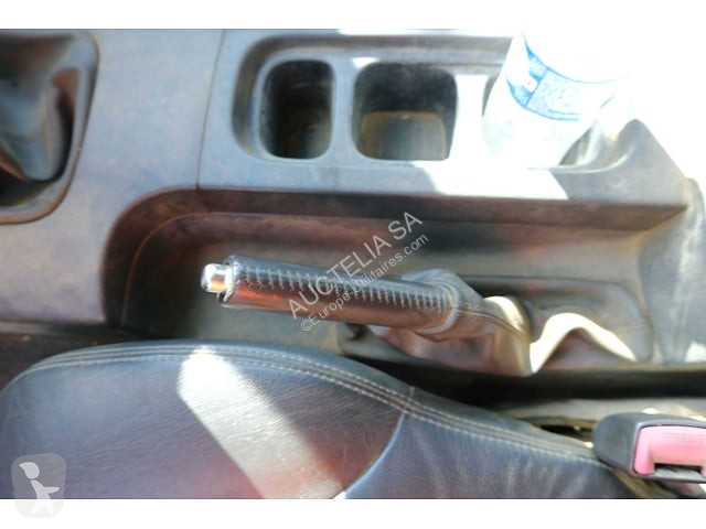 Véhicule utilitaire Nissan