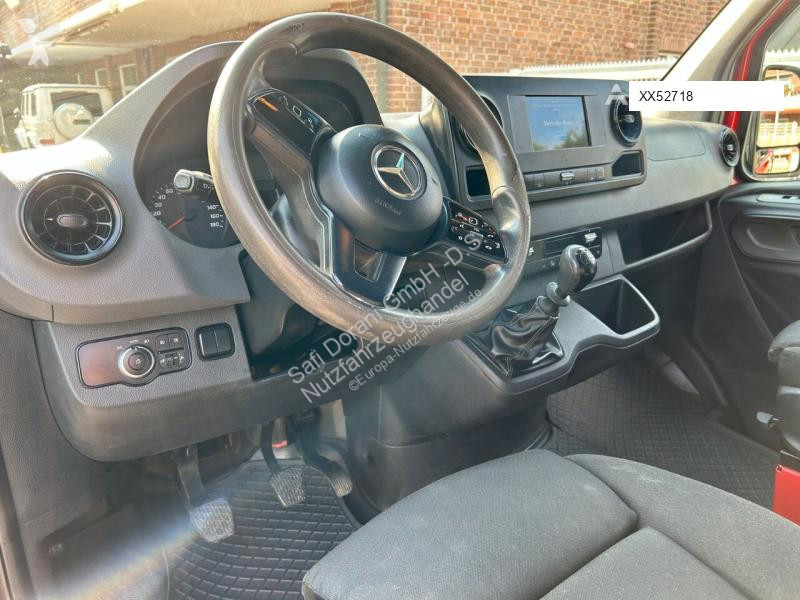 Mercedes 317 van