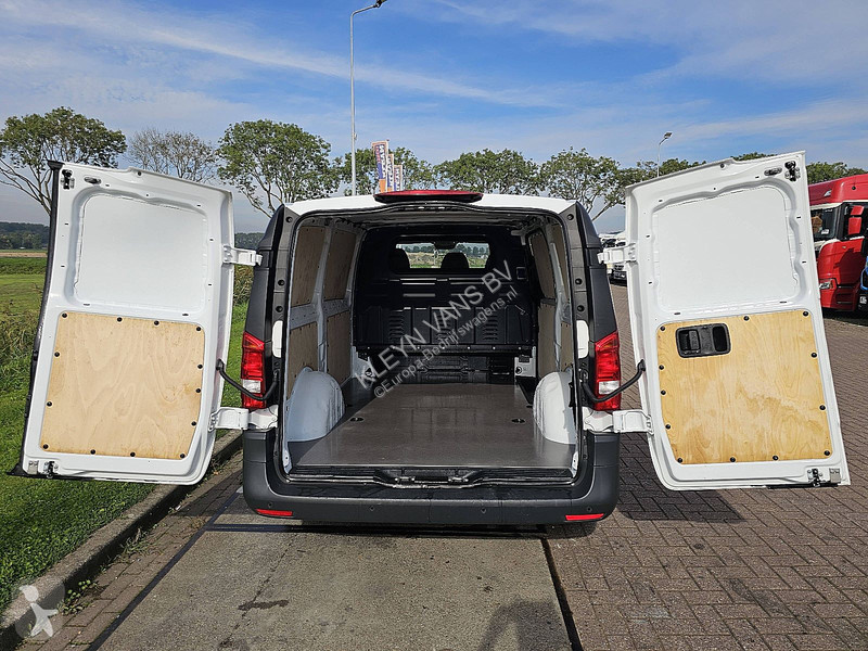 Véhicule utilitaire Mercedes 110 L2 Carplay...