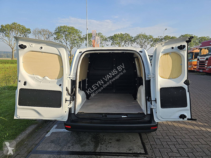 Véhicule utilitaire Mercedes 108 CDI LONG Mbux...