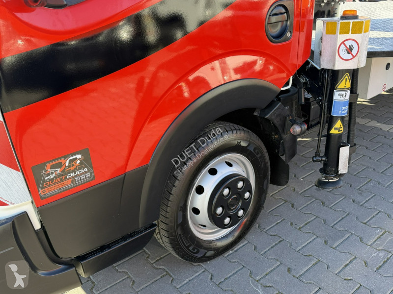 Véhicule utilitaire Nissan