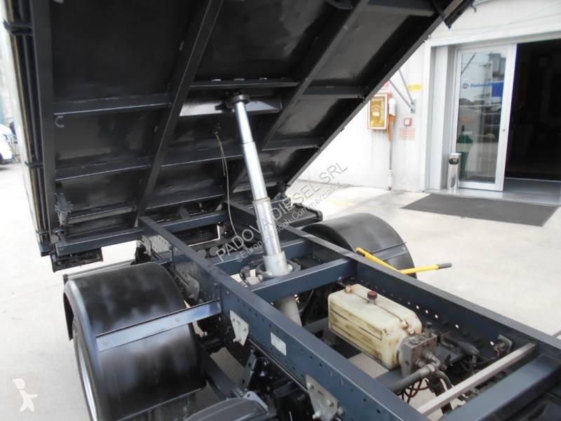 Véhicule utilitaire Isuzu