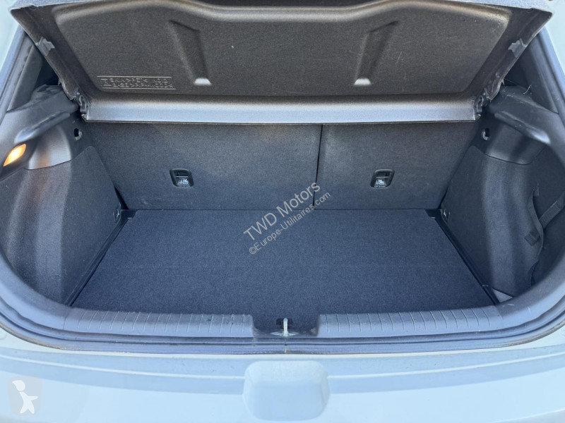 Véhicule utilitaire Hyundai i20 1.2i - 84 II...