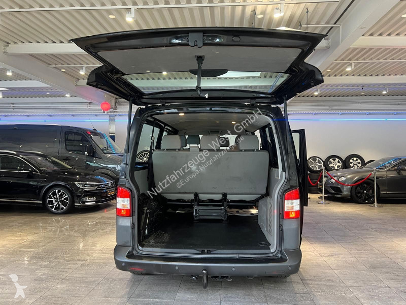 Véhicule utilitaire Volkswagen T5...