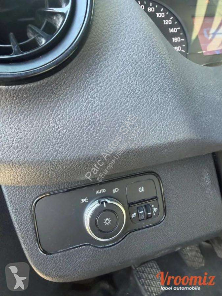 Mercedes  van