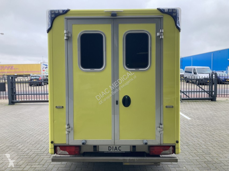 Véhicule utilitaire Mercedes Container 319 CDI...