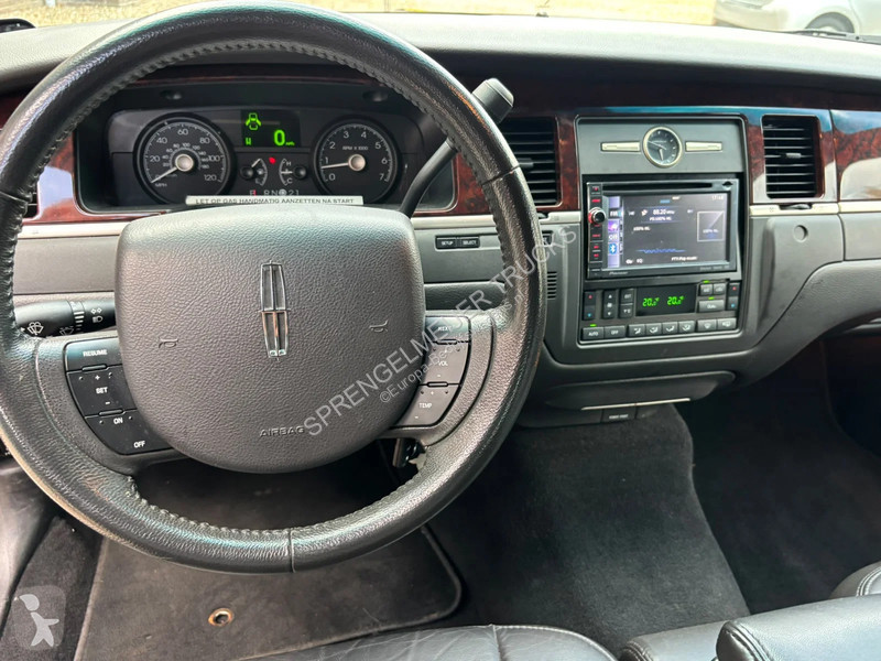 Véhicule utilitaire Lincoln towncar funeralcar ASX