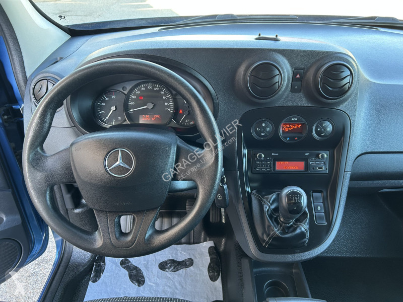 Véhicule utilitaire Mercedes Long 111 1.5 CDI...