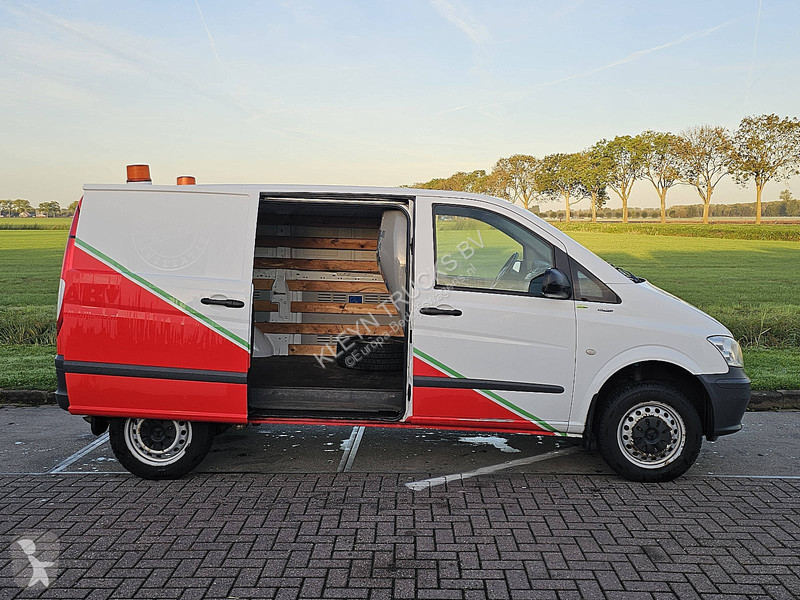 Véhicule utilitaire Mercedes 116 Kompakt 4x4 ac...