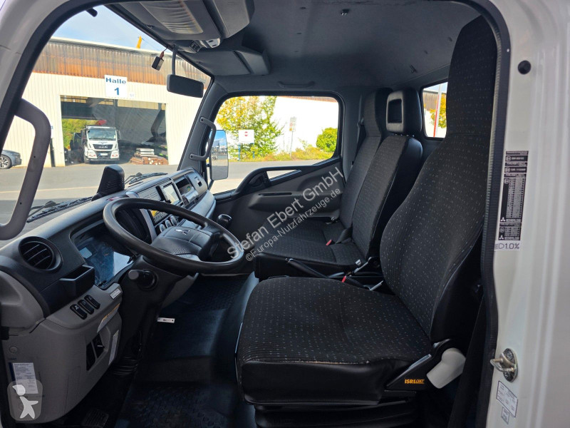 Véhicule utilitaire Mitsubishi Fuso 7C18 4x2...