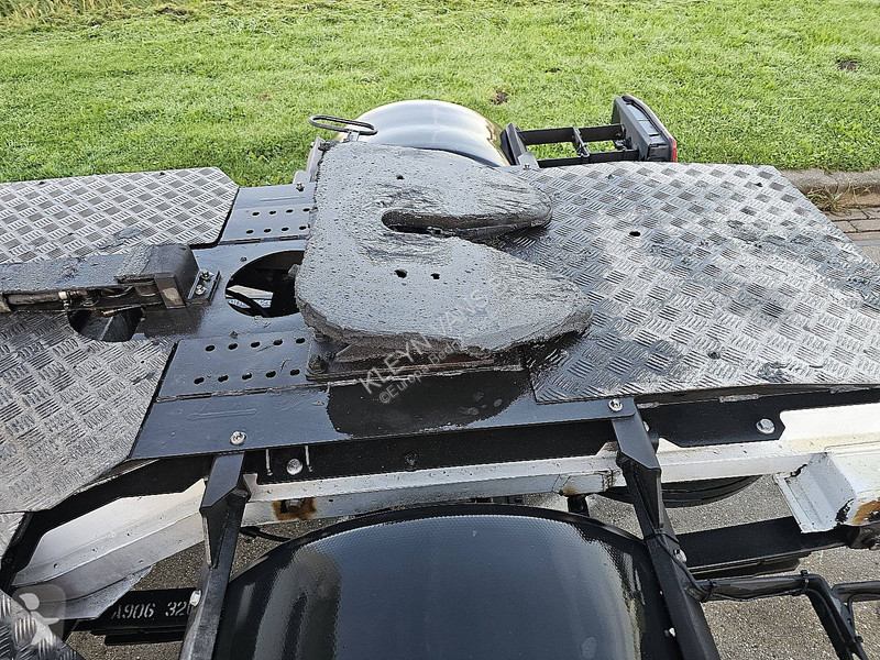Véhicule utilitaire Mercedes 519