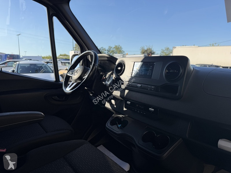 Véhicule utilitaire Mercedes 319 CDI 4X4...