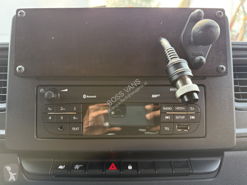 Véhicule utilitaire Renault Plancher T35 2.3...
