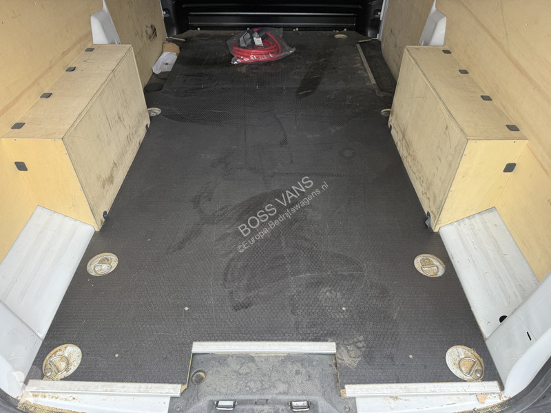 Véhicule utilitaire Opel e 75kWh 136PK e-
