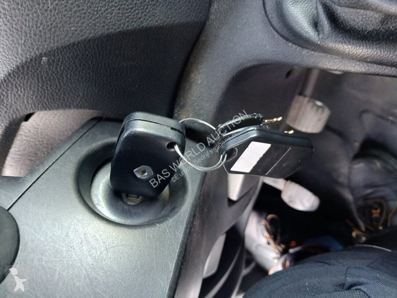 Véhicule utilitaire Renault 2.3CDI