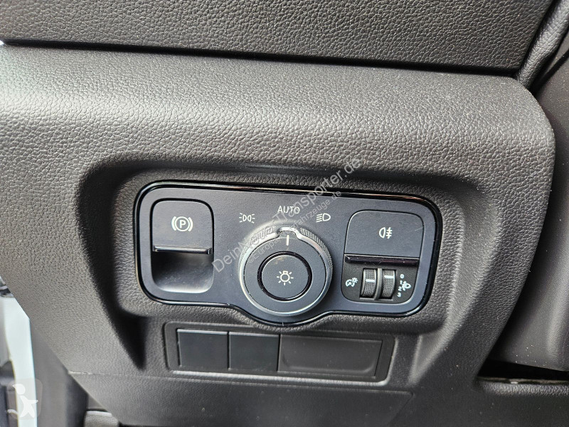 Véhicule utilitaire Mercedes 110 CDI...