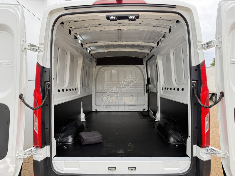 Véhicule utilitaire Maxus e 9 72kWh 204PK e 9