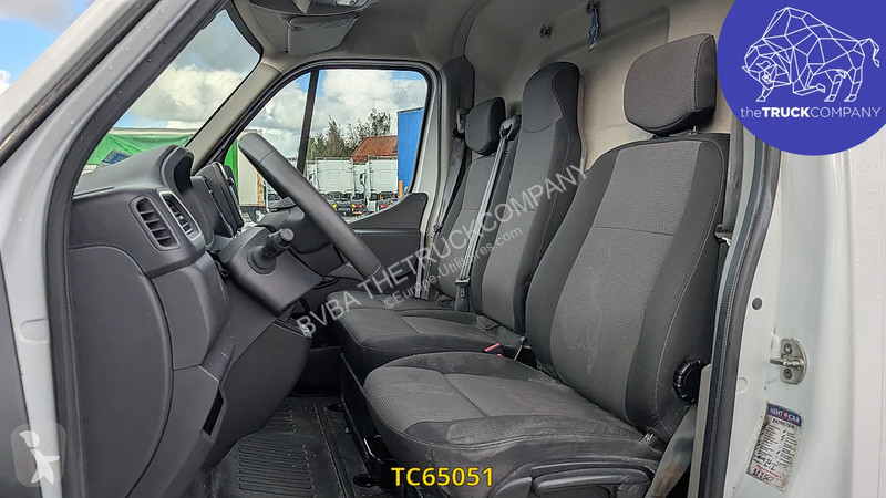 Véhicule utilitaire Renault L1H2 135.35