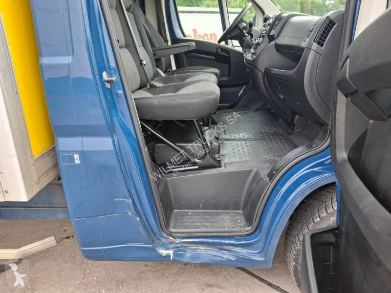 Véhicule utilitaire Fiat 130 MJT