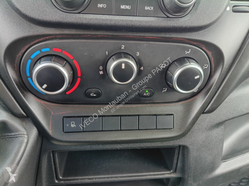 Véhicule utilitaire Iveco 35C16H3.0 D...