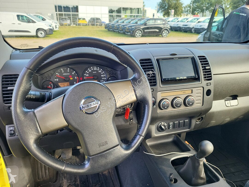 Véhicule utilitaire Nissan 171pk