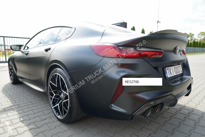 Véhicule utilitaire BMW M8