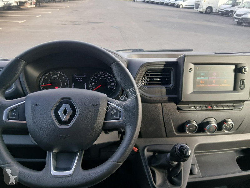 Véhicule utilitaire Renault 20M3 BACHE 145 CV...