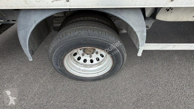 Ford 20M3 130 CV FOURGON RJ HAYON 4 VERINS 3,5...