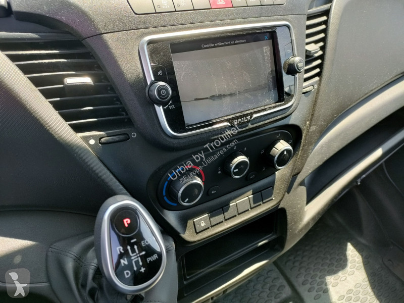Véhicule utilitaire Iveco FRIGO 12M3 160 CV RJ...